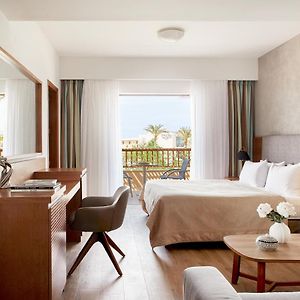 Minoa Palace Resort